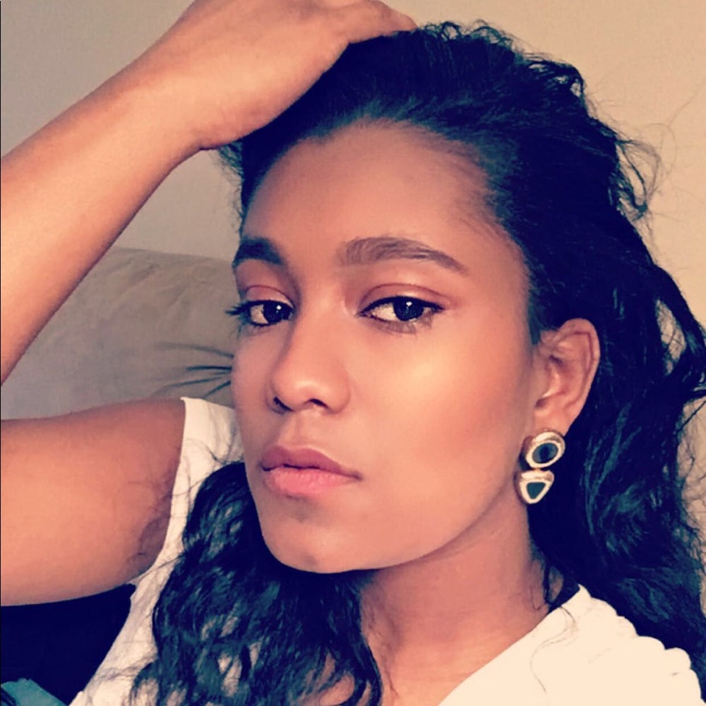 Meet your Posher, Indira